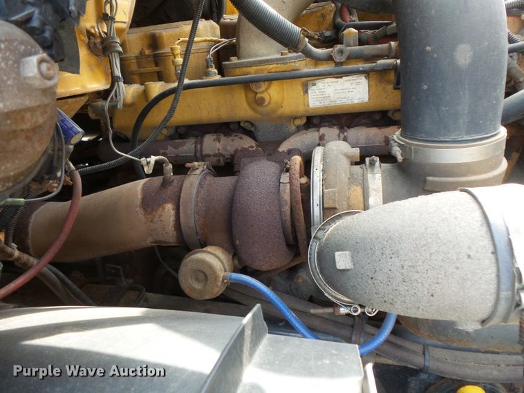 image for item FU9325 2003 Sterling L-Line dump truck