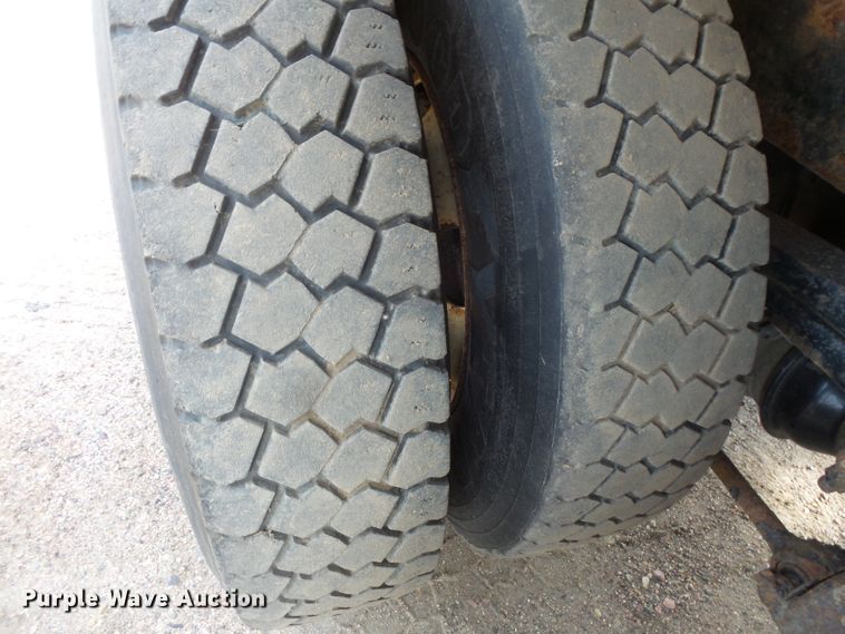 image for item FU9325 2003 Sterling L-Line dump truck