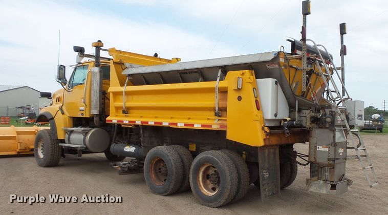 image for item FU9327 2005 Sterling L-Line dump truck