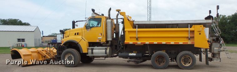 image for item FU9327 2005 Sterling L-Line dump truck