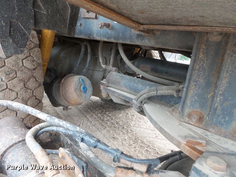 image for item FU9327 2005 Sterling L-Line dump truck