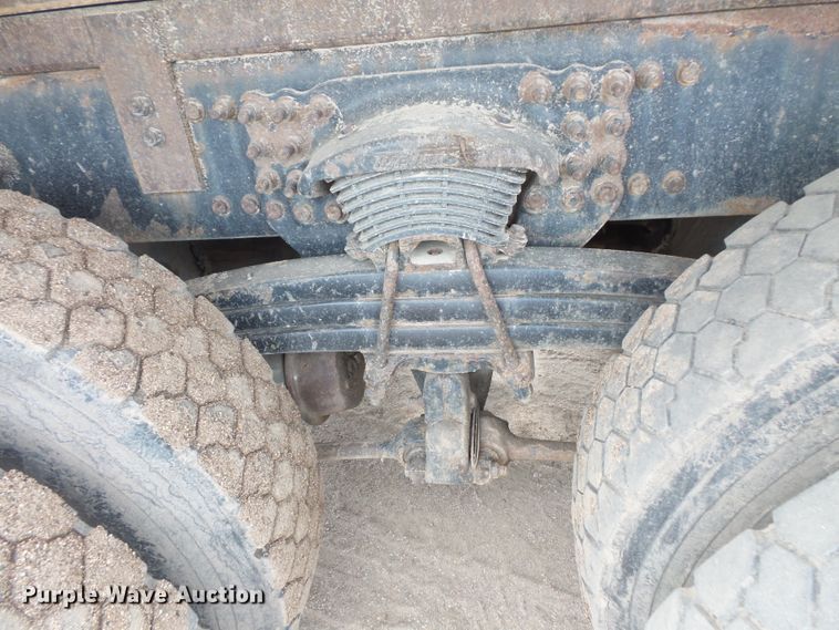 image for item FU9327 2005 Sterling L-Line dump truck