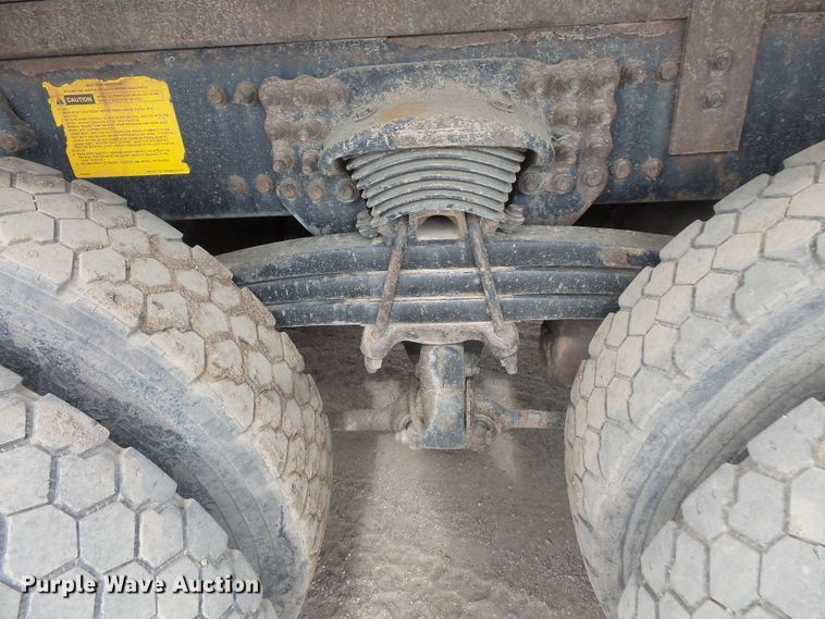 image for item FU9327 2005 Sterling L-Line dump truck