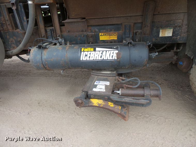 image for item FU9327 2005 Sterling L-Line dump truck