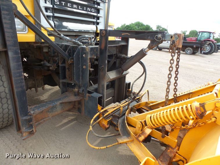 image for item FU9327 2005 Sterling L-Line dump truck