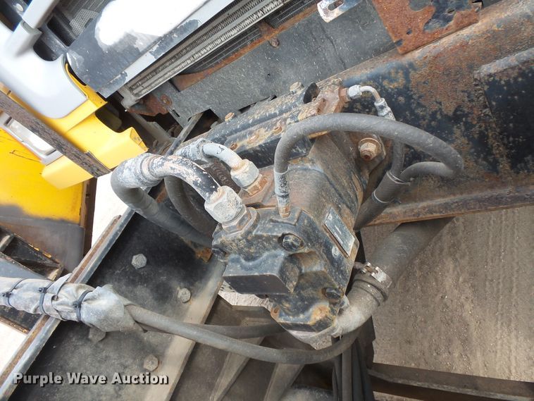 image for item FU9327 2005 Sterling L-Line dump truck