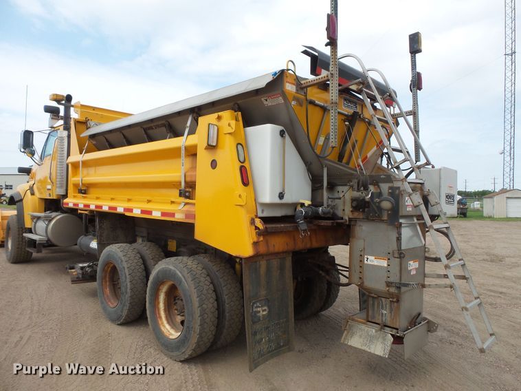 image for item FU9327 2005 Sterling L-Line dump truck