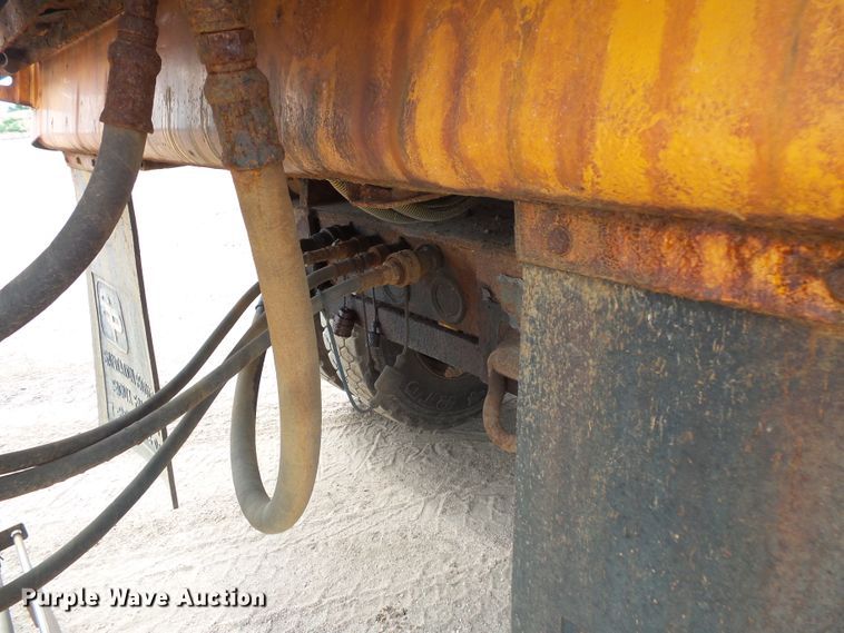 image for item FU9327 2005 Sterling L-Line dump truck