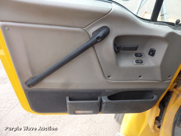 image for item FU9327 2005 Sterling L-Line dump truck