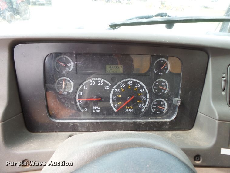 image for item FU9327 2005 Sterling L-Line dump truck