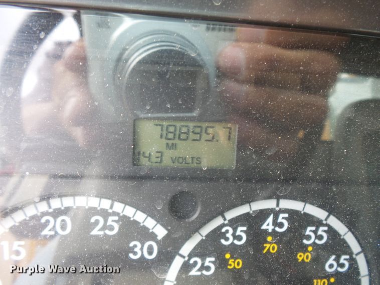 image for item FU9327 2005 Sterling L-Line dump truck