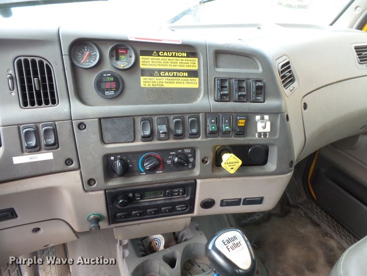 image for item FU9327 2005 Sterling L-Line dump truck