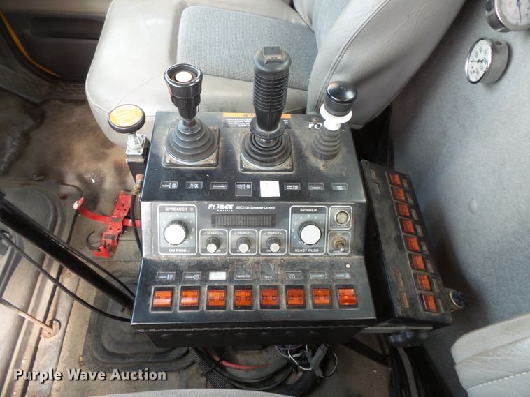 image for item FU9327 2005 Sterling L-Line dump truck