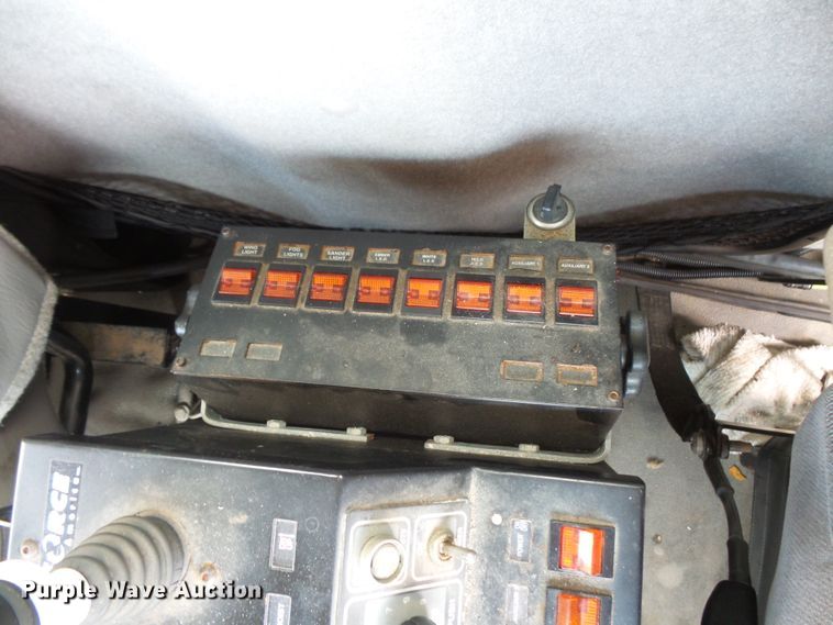 image for item FU9327 2005 Sterling L-Line dump truck