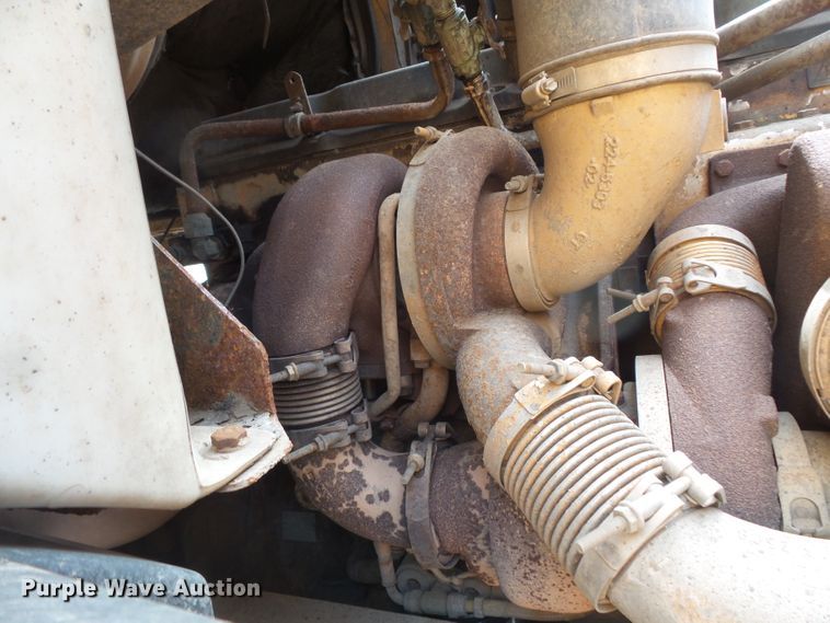 image for item FU9327 2005 Sterling L-Line dump truck