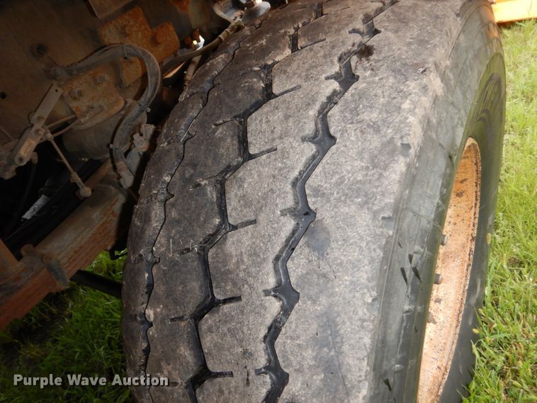 image for item FU9327 2005 Sterling L-Line dump truck