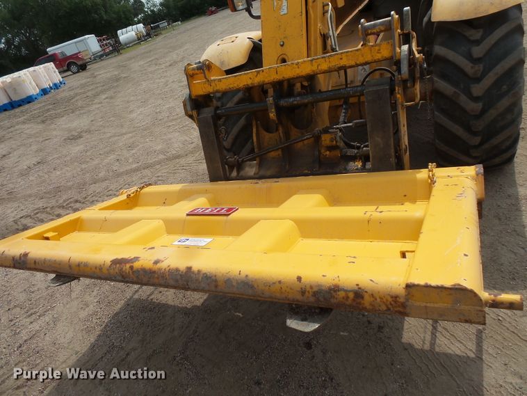 image for item FU9327 2005 Sterling L-Line dump truck