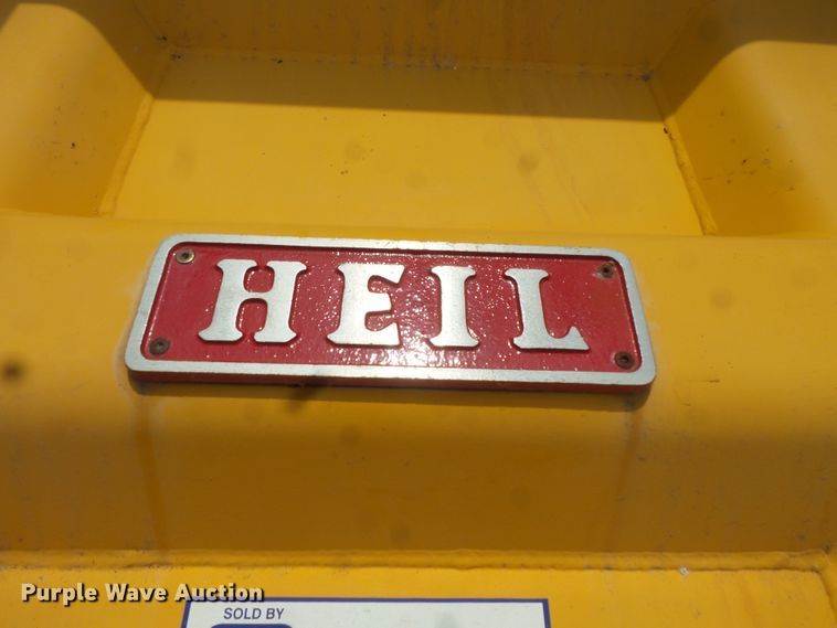 image for item FU9327 2005 Sterling L-Line dump truck