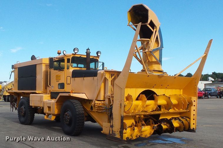 image for item FU9352 1990 Oshkosh WT2206 snow blower truck