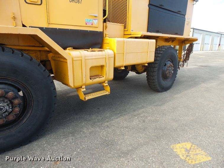 image for item FU9352 1990 Oshkosh WT2206 snow blower truck