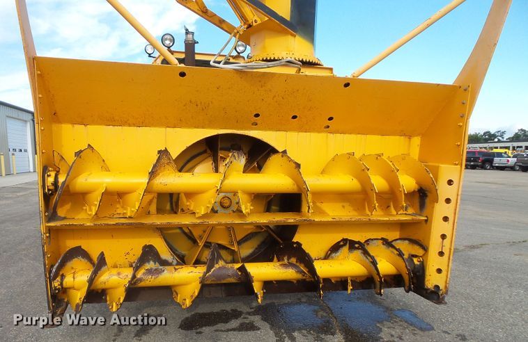 image for item FU9352 1990 Oshkosh WT2206 snow blower truck