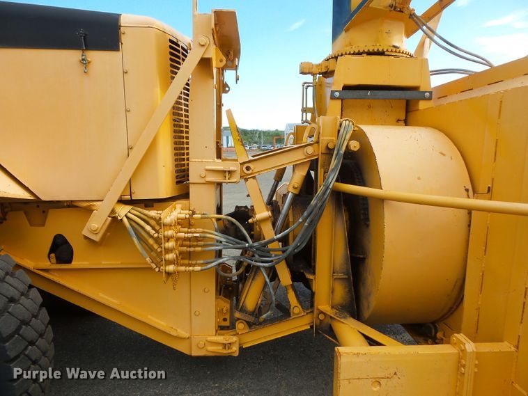 image for item FU9352 1990 Oshkosh WT2206 snow blower truck