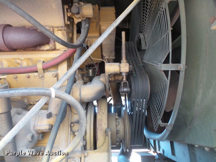 image for item FU9352 1990 Oshkosh WT2206 snow blower truck