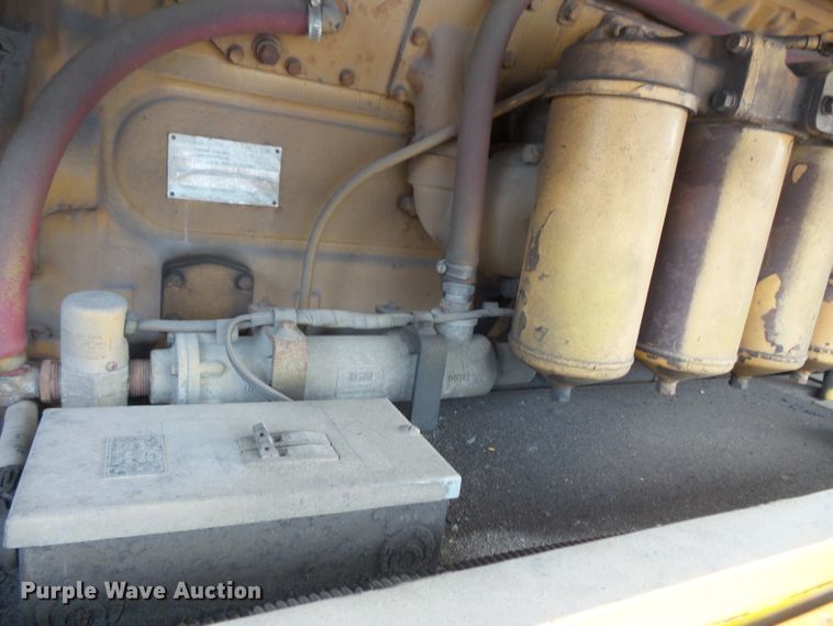 image for item FU9352 1990 Oshkosh WT2206 snow blower truck