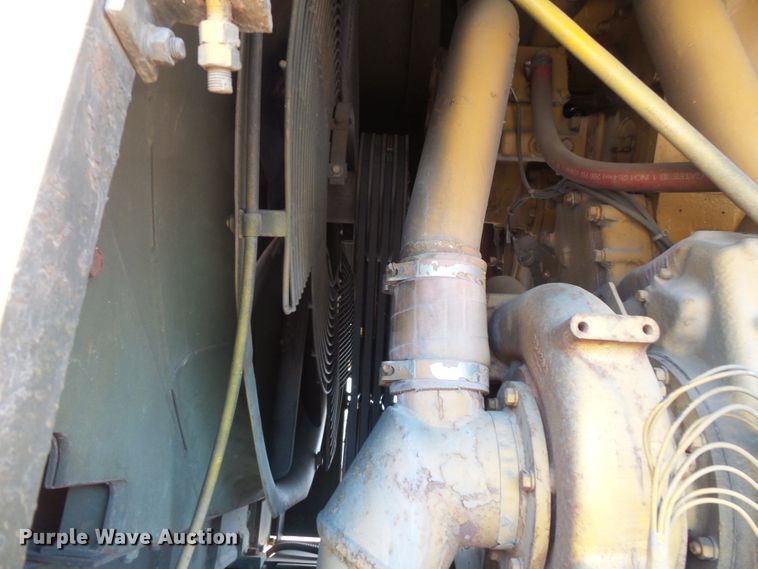 image for item FU9352 1990 Oshkosh WT2206 snow blower truck