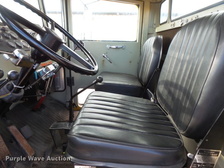 image for item FU9352 1990 Oshkosh WT2206 snow blower truck