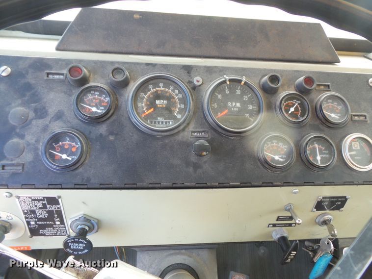 image for item FU9352 1990 Oshkosh WT2206 snow blower truck