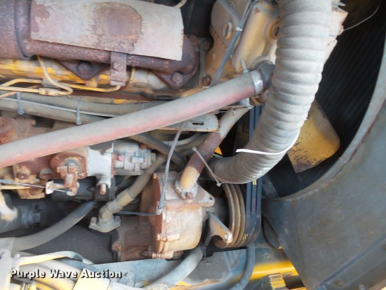 image for item FU9352 1990 Oshkosh WT2206 snow blower truck