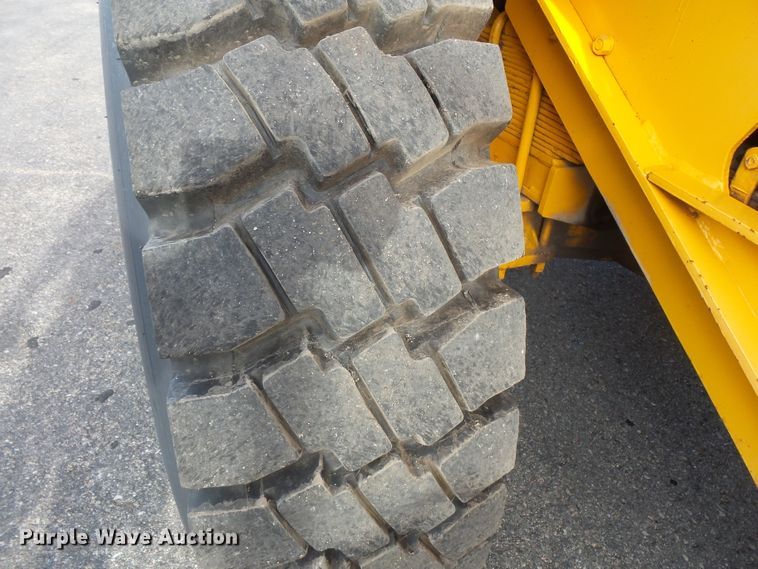 image for item FU9352 1990 Oshkosh WT2206 snow blower truck