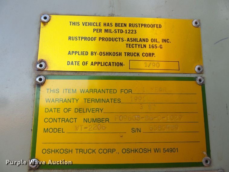 image for item FU9352 1990 Oshkosh WT2206 snow blower truck