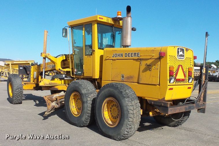 image for item FU9353 1991 John Deere 770BH motor grader