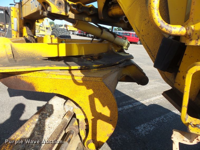 image for item FU9353 1991 John Deere 770BH motor grader