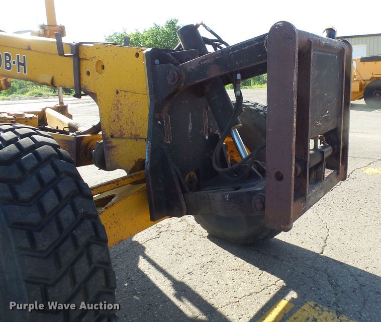 image for item FU9353 1991 John Deere 770BH motor grader