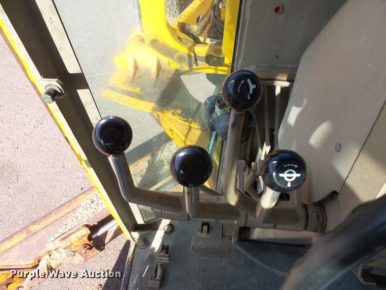 image for item FU9353 1991 John Deere 770BH motor grader