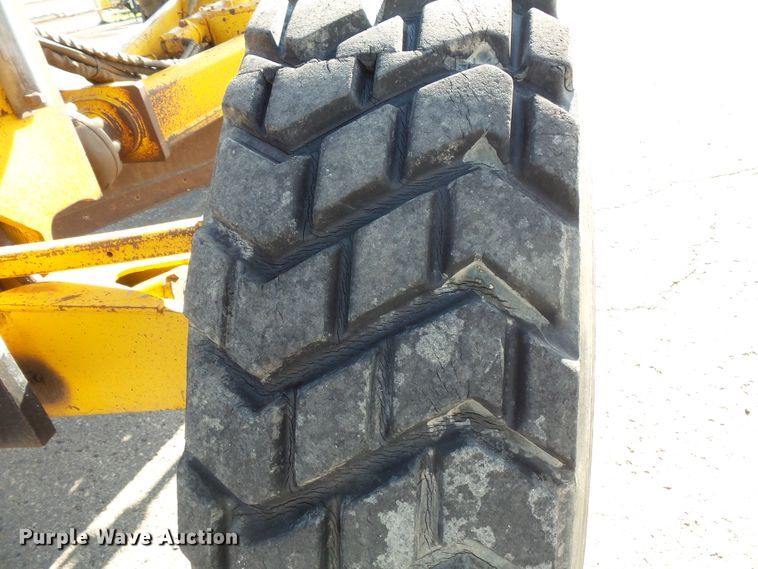 image for item FU9353 1991 John Deere 770BH motor grader