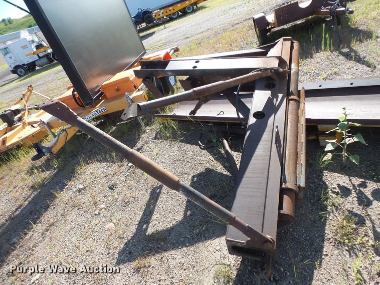 image for item FU9353 1991 John Deere 770BH motor grader