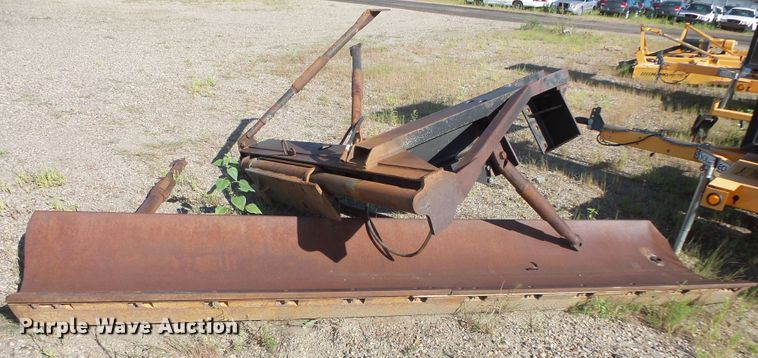 image for item FU9353 1991 John Deere 770BH motor grader