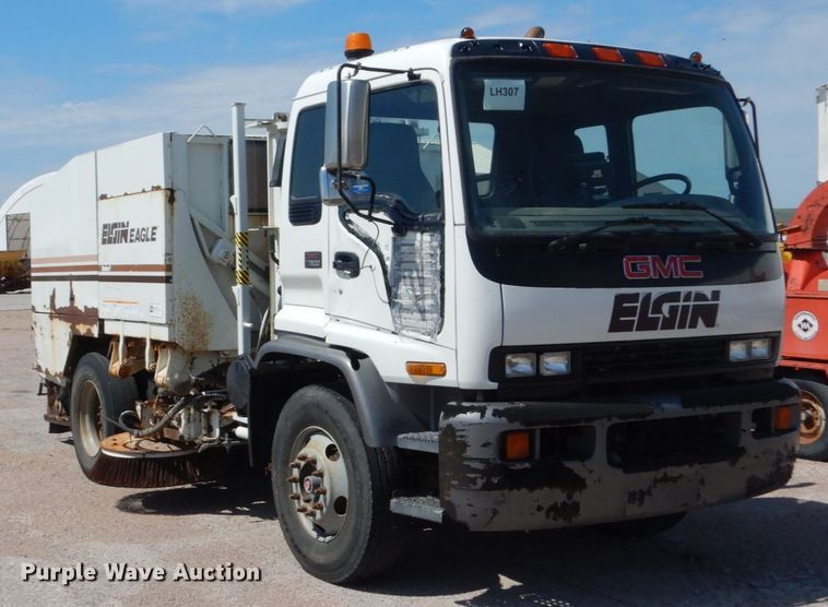 image for item FU9404 1999 Elgin Eagle Series F street sweeper