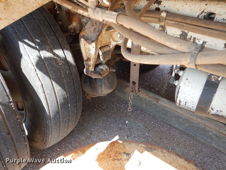 image for item FU9404 1999 Elgin Eagle Series F street sweeper