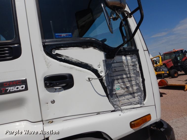 image for item FU9404 1999 Elgin Eagle Series F street sweeper