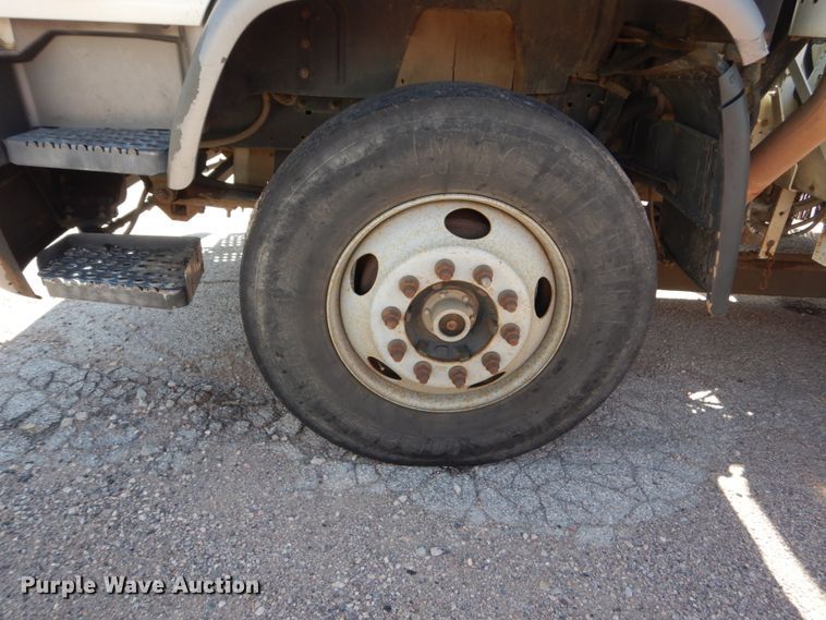 image for item FU9404 1999 Elgin Eagle Series F street sweeper