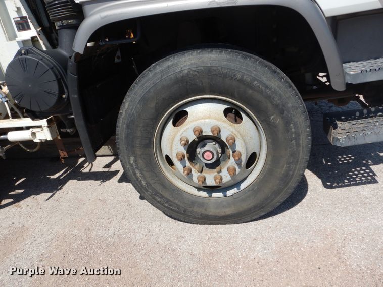 image for item FU9404 1999 Elgin Eagle Series F street sweeper