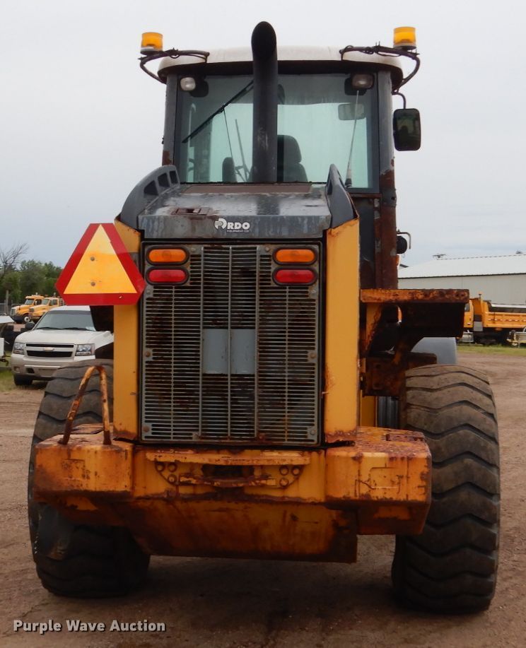 image for item FU9406 2004 John Deere 624J wheel loader