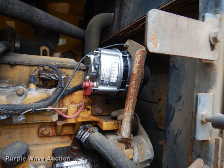 image for item FU9406 2004 John Deere 624J wheel loader