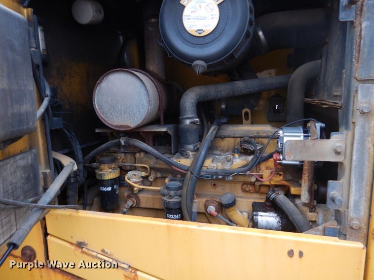 image for item FU9406 2004 John Deere 624J wheel loader