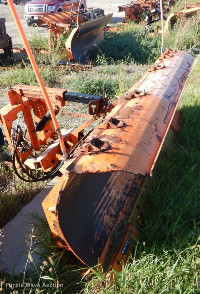 image for item FU9429 10'W snow plow